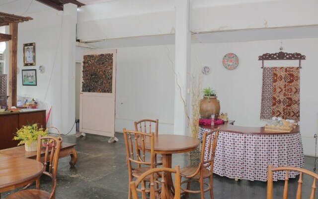 Airy Syariah Keraton Yogyakarta Panembahan 9