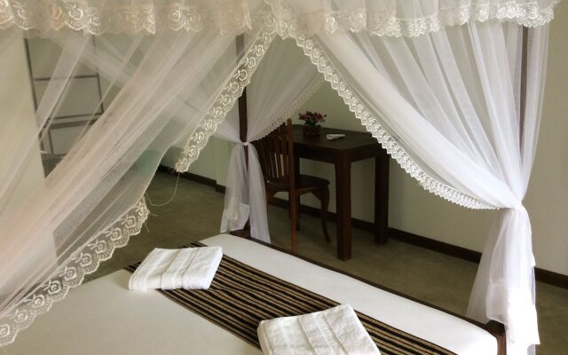 Sigiriya Rock Hide