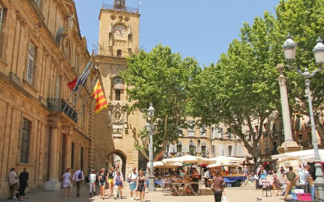 Premium Villa With Garden and Pool, Lambesc