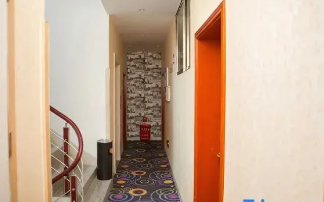 Qujing Yuanlaiyou Boutique Hotel