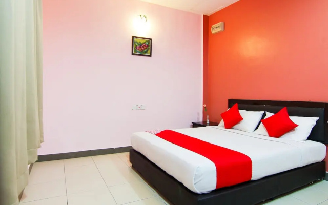 OYO 11343 Hotel Putra Iskandar