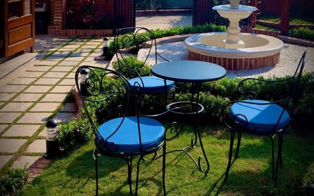 Little Colmar - Homestay & Pottery Studio