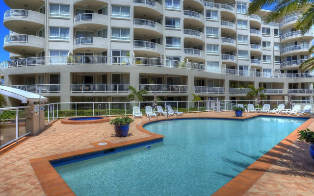 Kirra Beach Apartments