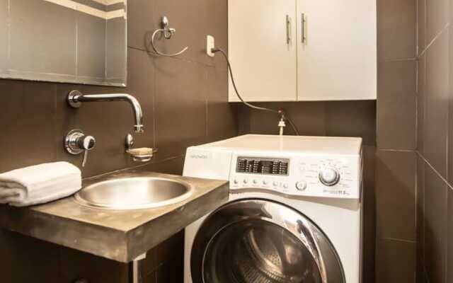 w Trendy 2BR in the Heart of Miraflores