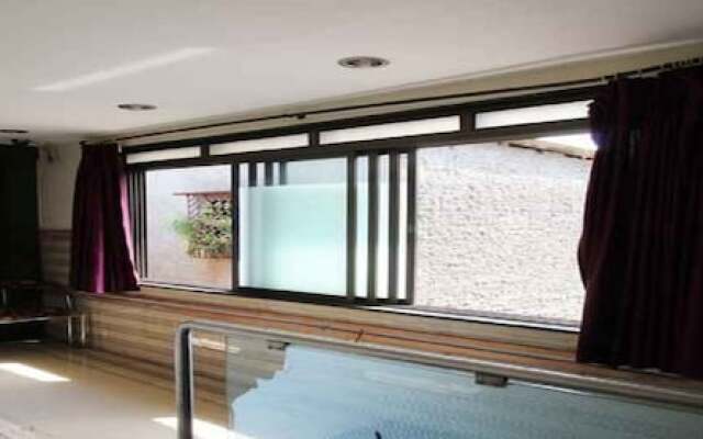 Room Maangta 100 - Andheri East