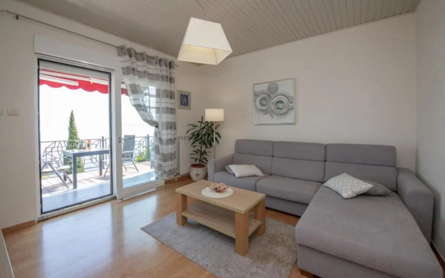 Villa Tomić Apartment Mia near the sea