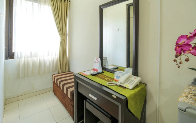 OYO 734 Tuban Torres Accomodation