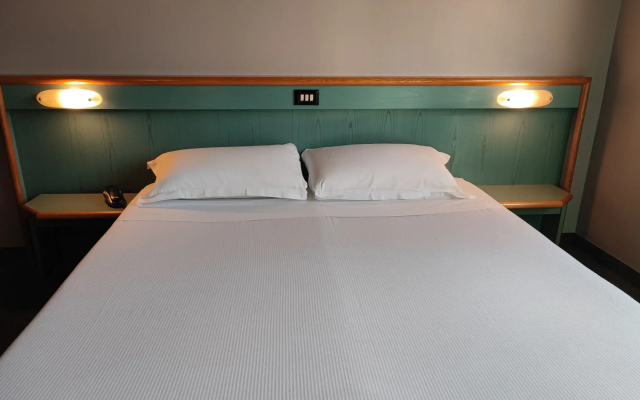Stay Hotel