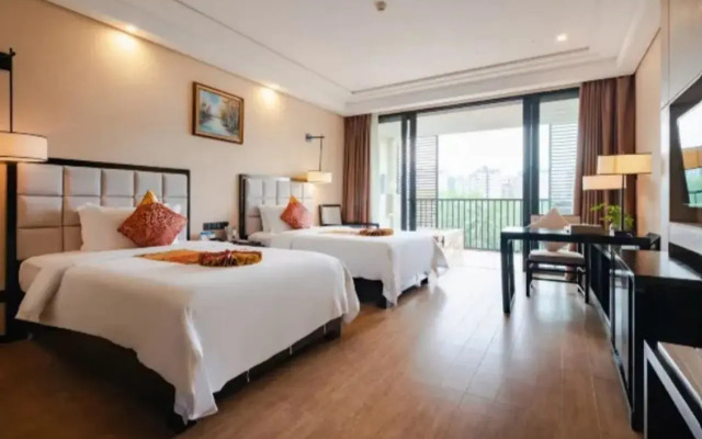 Days Hotel Hainan Baoting