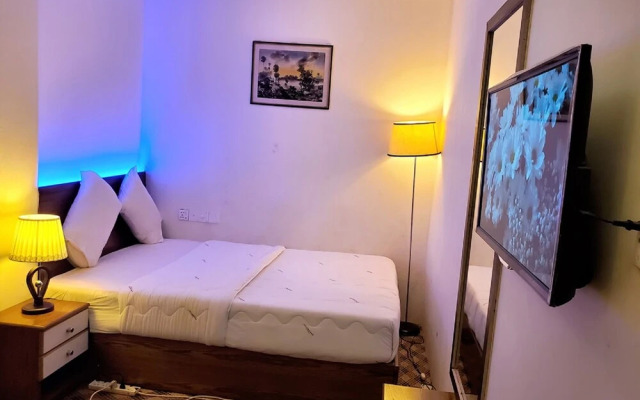 Hotel Holy City BD