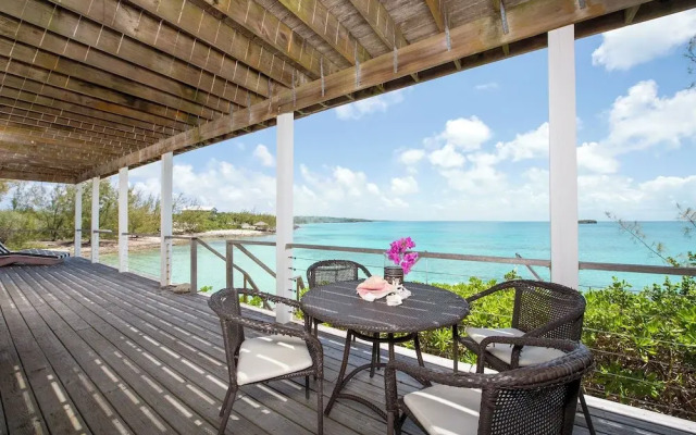 Seaside Sanctuary: Private Villa With Breathtaking Views