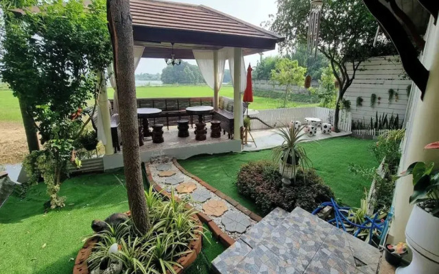 Ruenthai Ayutthaya Resort And Restaurant