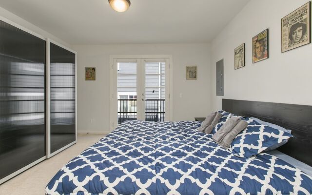 Seattle Vacation Home: Graceland