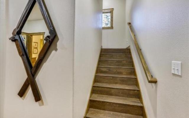 Highwood Hideaway Apartment