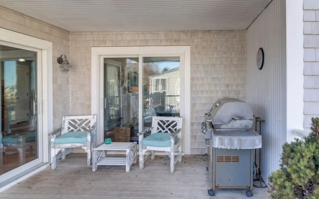 Scituate Vacation Rental - Walk to the Beach!