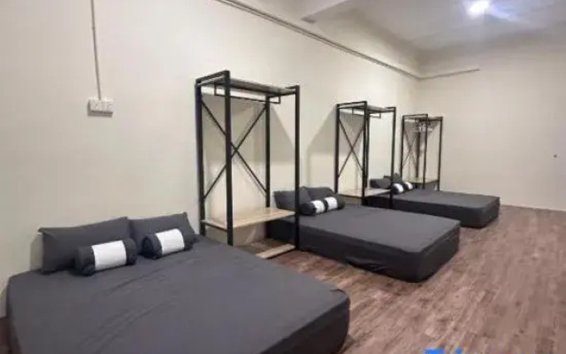 Leo66 Guest House