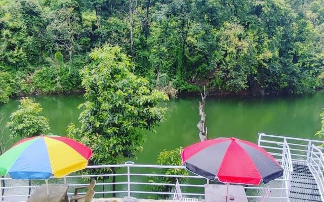 Begnas Lake front guest house