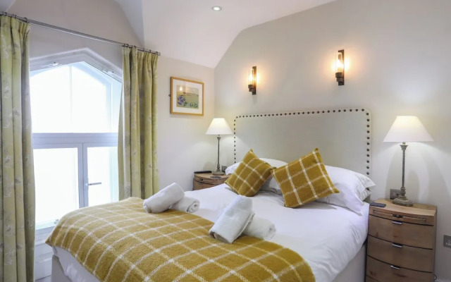 Harlech Apartments - Gwern