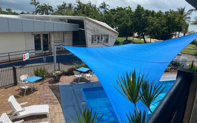 Shoredrive Motel