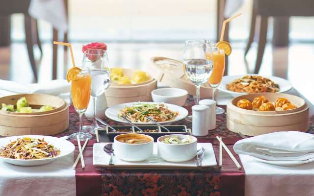 Radisson Blu Udaipur Palace Resort & Spa