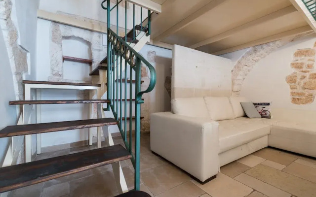 Suite 38