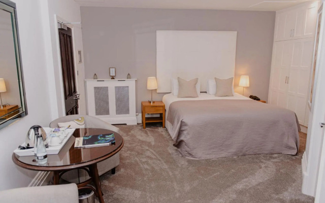 Woodlands Hotel