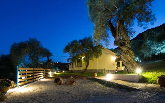 Renata Rooms & Studios