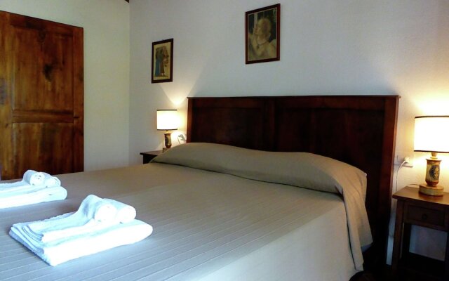 Lovely Holiday Home in Panzano With Swimming Pool