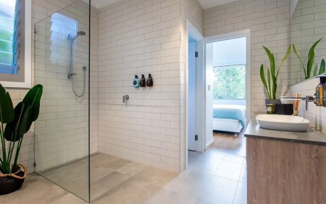 160 Steps from Yallingup Beach