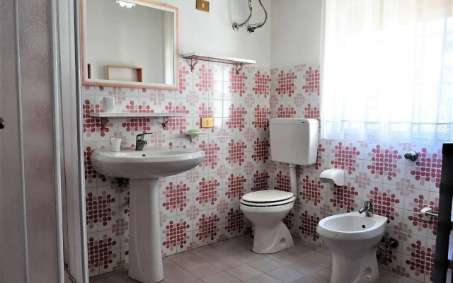 Casa Aisha con ampio giardino sul mare