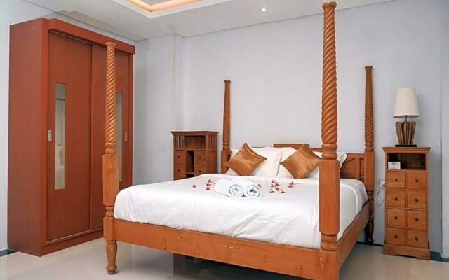 E Luxury Suites Seminyak by InnApps