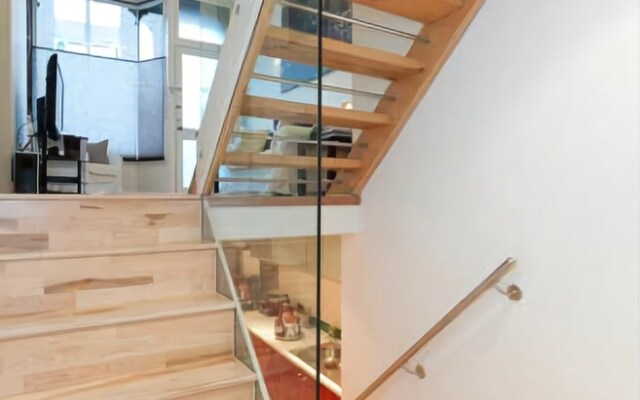 Henderson Street Apartment