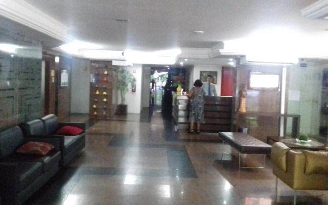 VICTORY TAMBAU Flat