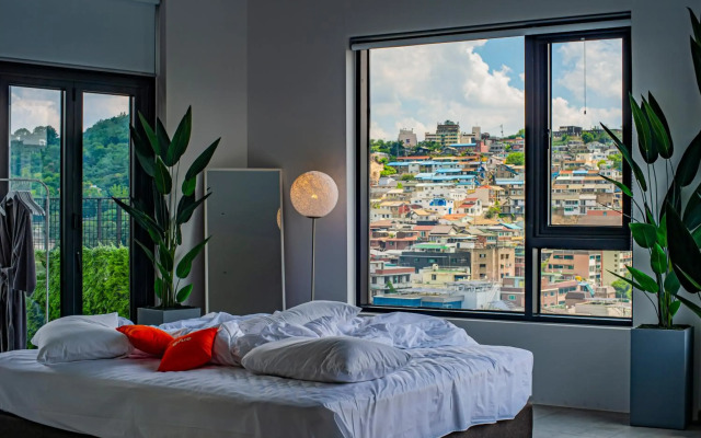 glue Hotel
