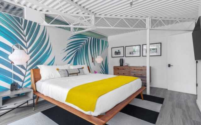 Limon Palm Springs