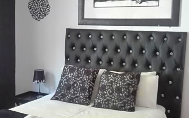 Melville House (The)