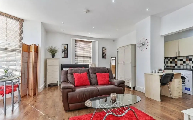 NEW Sleek Studio Apartment - Central Sheffield