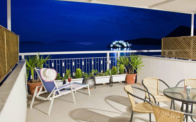 Hotel Tolo