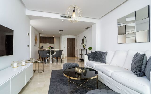 AE8 - Luxury 3 bedroom apartment in San Pedro