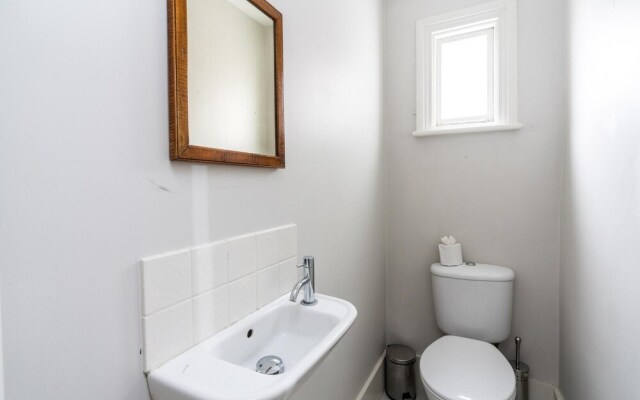 Stylish 3BD Family Home In Shepherd Bush