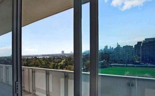 Astra Apartments - St Kilda Rd
