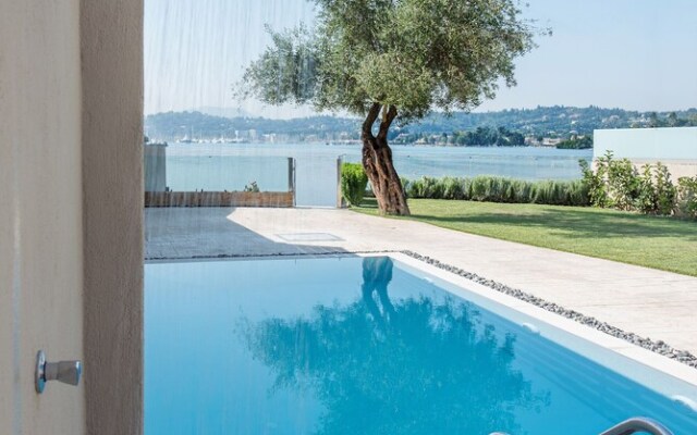 White Swan Villa by White Dream Villas