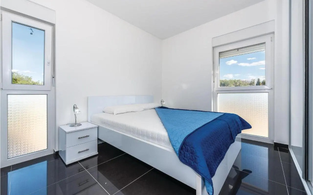 Three-Bedroom Holiday Home in Brodarica