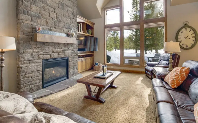 56540 Sunstone Loop