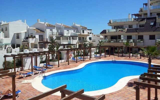 Apartment Marina del Castillo pool view