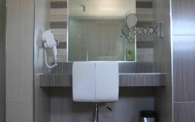 Route 511 Guest House