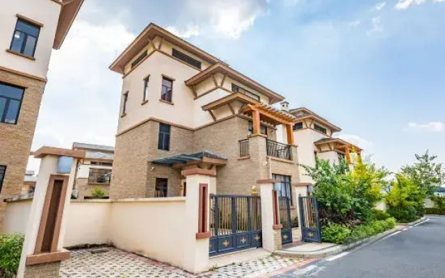 Yingde Baodun Lake Pool Hot Spring Villa