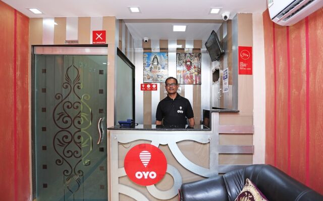 OYO 9975 Hotel Asmeet