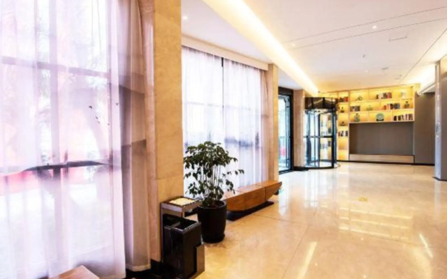 Yadu Business Hotel