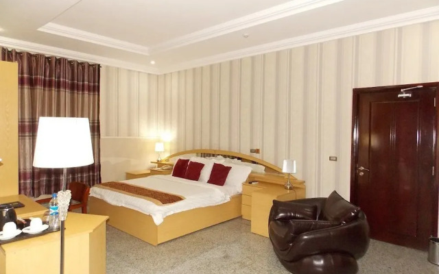 Ajuji Greenwich Hotel